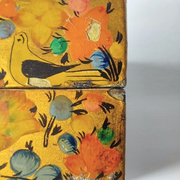 Kashmir Hand Painted Laquer Paper Mache Trinket Box Made in India - Picture 9 of 11